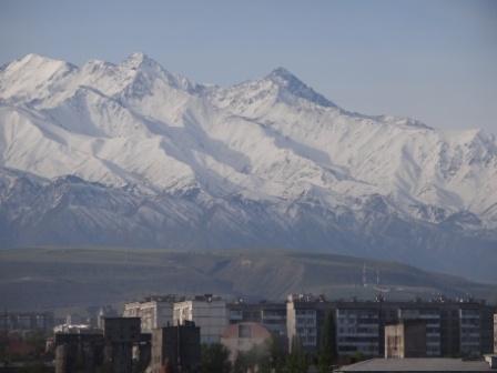 Maximus Apartament Bishkek Apartment Exterior photo